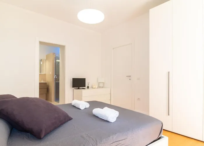 Casa Sofia- Modern *